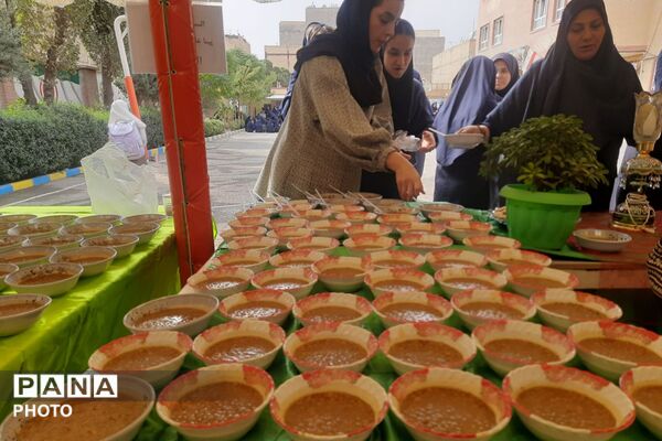 چایخانه امام رضا(ع) در دبیرستان شاهد کوثر رباط‌کریم