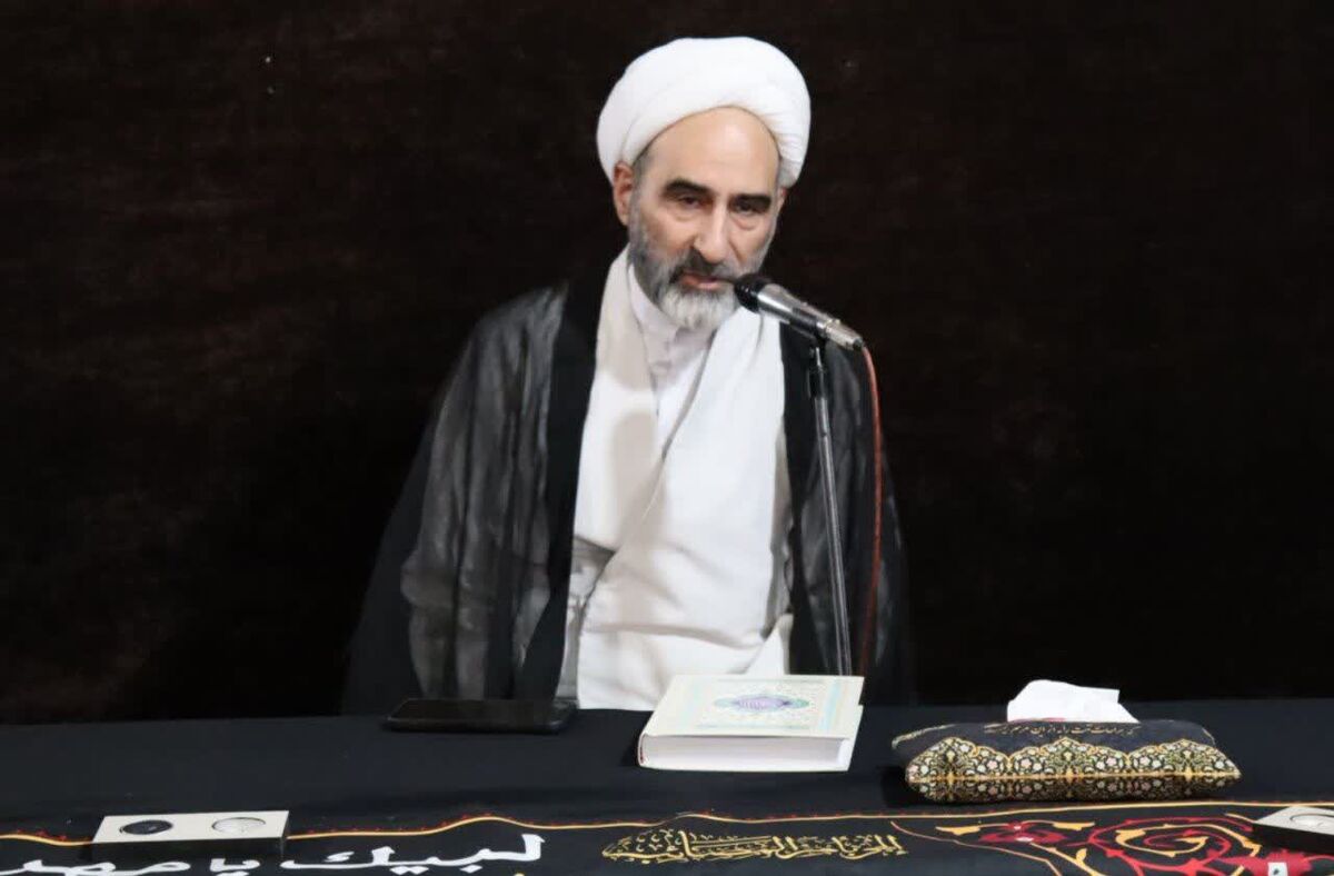 شهدا گواهان حق و الگوهای راستین اسلام هستند