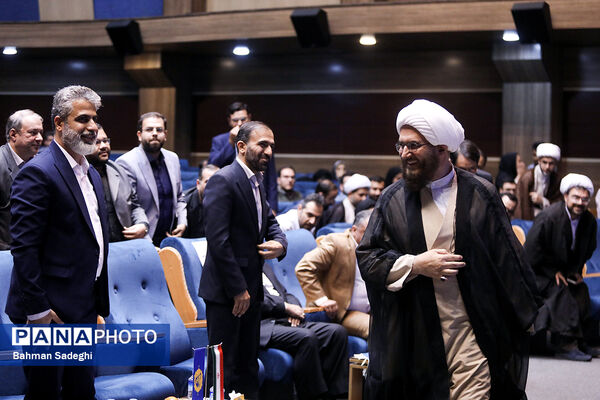 مراسم تکریم و معارفه دبیرکل اتحادیه انجمن‌های اسلامی دانش‌آموزان