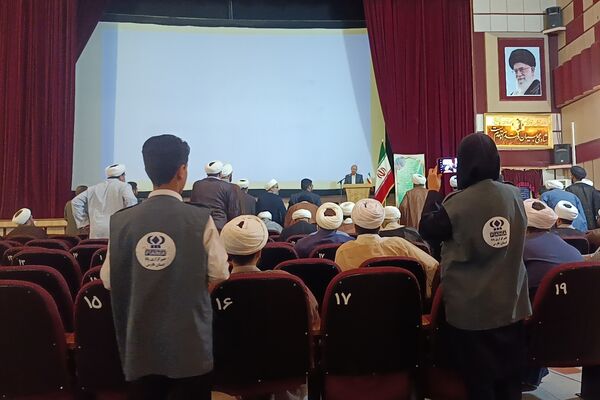 نشست هم‌اندیشی مبلغان «طرح امین» فارس