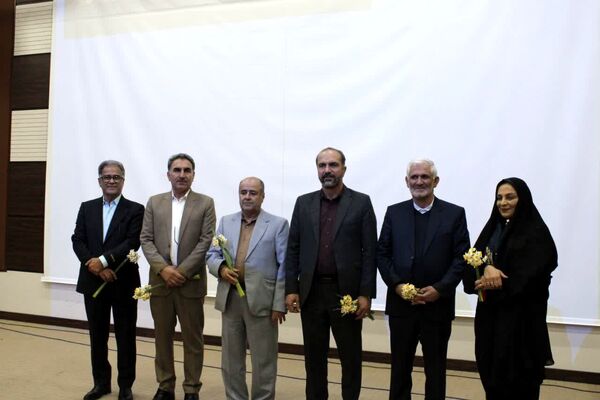 آیین نکوداشت معلمان پیشکسوت در گچساران