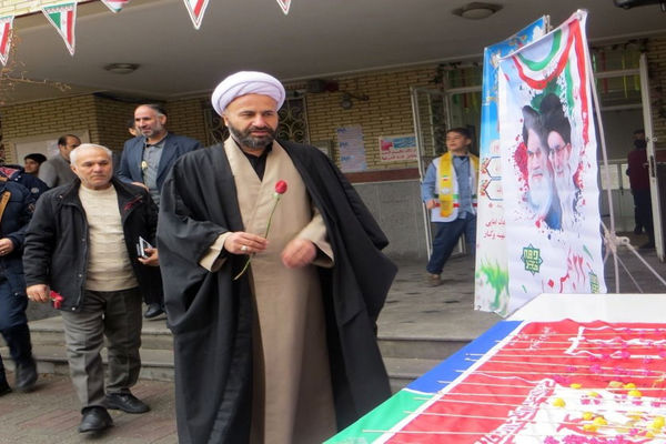 قدرت جمهوری اسلامی ایران ریشه در ایمان دینی، وحدت ملی و تبعیت از ولایت فقیه دارد