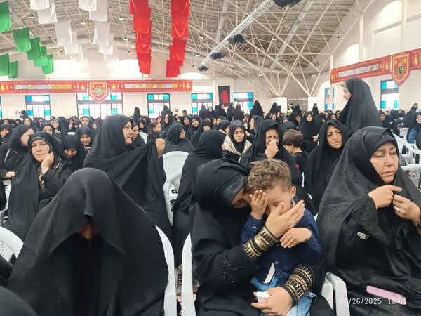 مراسم بزرگداشت شهدای حملات تروریستی رژیم صهیونسیتی در گلستان شهدای اصفهان 