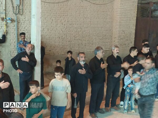 عزاداری مردان با غیرت وزنان شیردل این سرزمین در روستای بابان دردسته