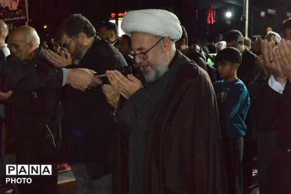 مردم شجاع ایرانی میدان را خالی نمی‌گزارند و تا پای جان هستند