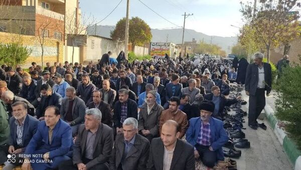 نماز عید فطر در مسجد صاحب الزمان روستای گزکوه