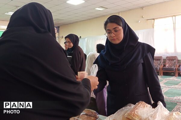 سفره احسان امام حسن مجتبی(ع) دردبستان شهید کلانتری بهارستان‌دو