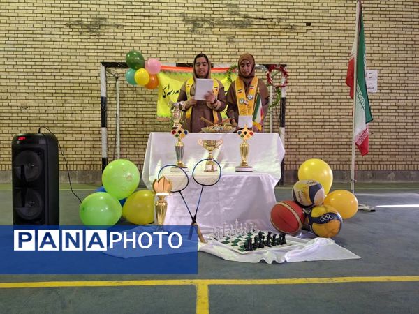 جشن پویایی و نشاط در مدرسه فاطمیه حاجی‌آباد