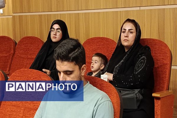 برگزاری نشست صمیمانه هنرمندان و فعالان عرصه رسانه در شهرستان ملارد