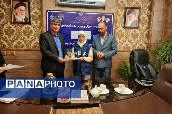 دیدار مسئولان اداره آموزش و پرورش پردیس با خبرنگاران پانا 