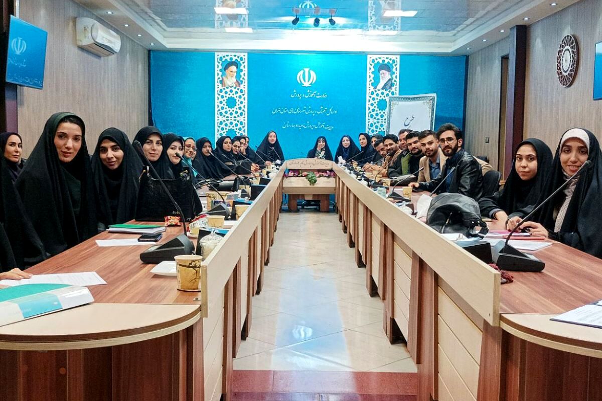 اجرای طرح کانون یاریگران زندگی در بهارستان دو