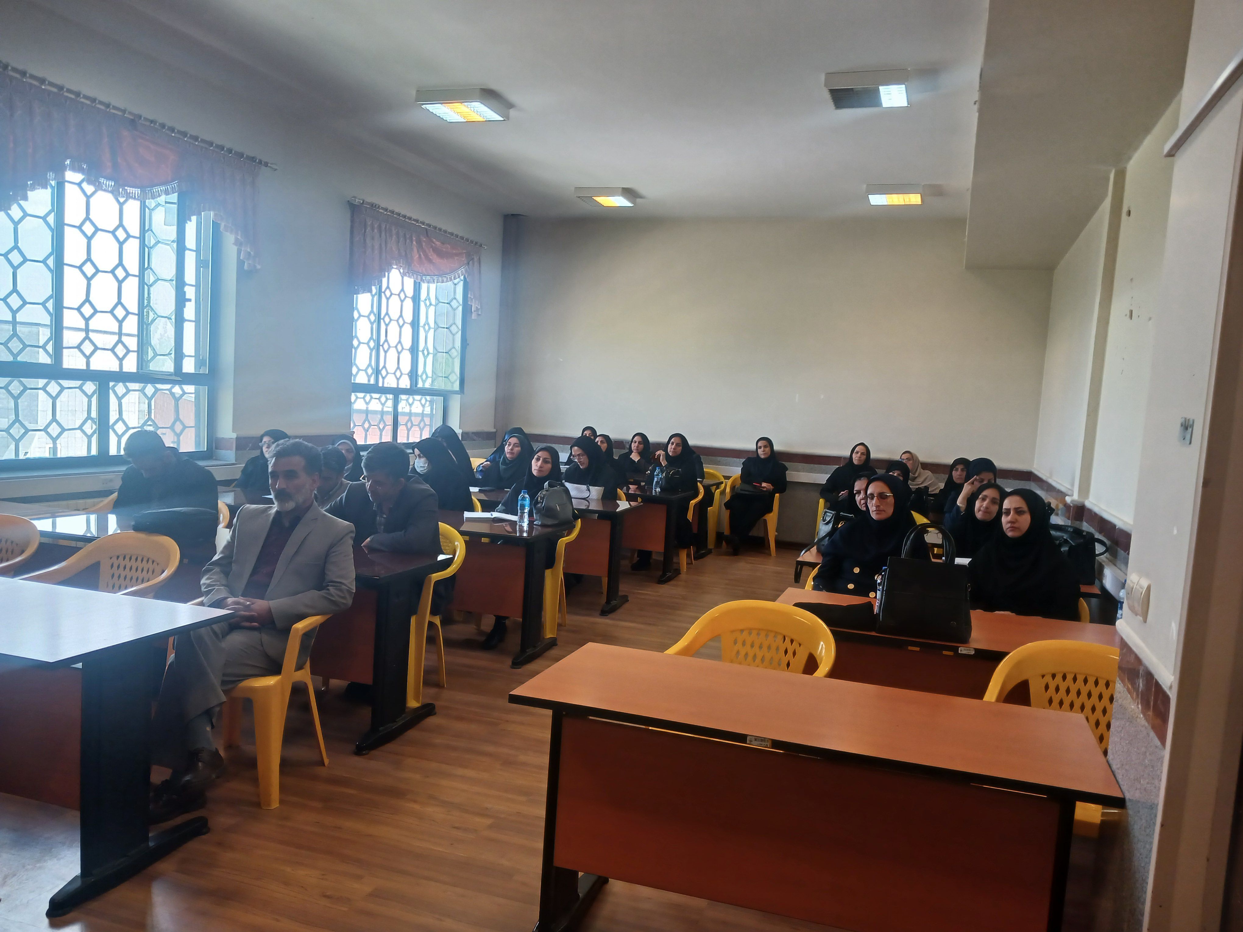  نقش توانمندسازی مدیران مدارس در توسعه جوامع