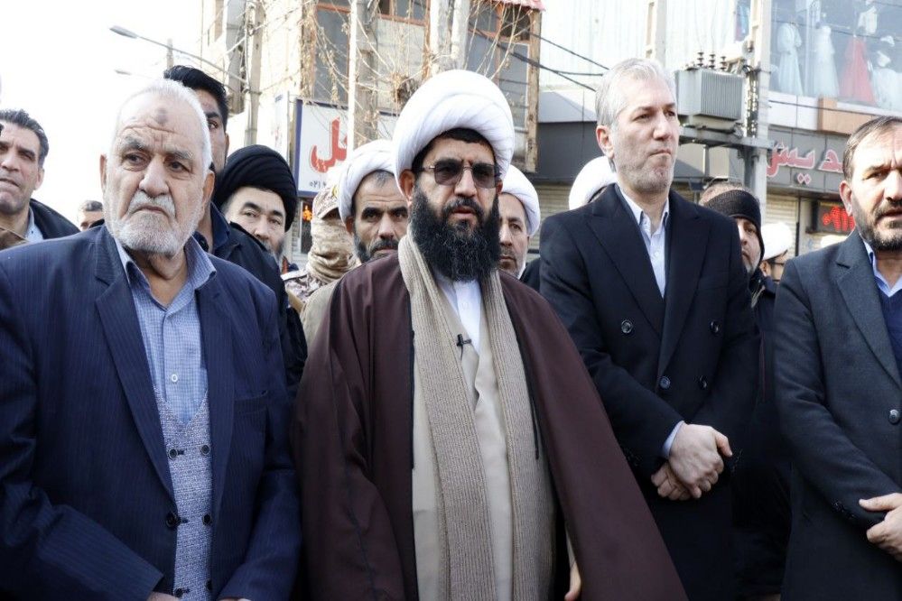 جوانان، ستون فقرات انقلاب و پیشرفت کشور هستند