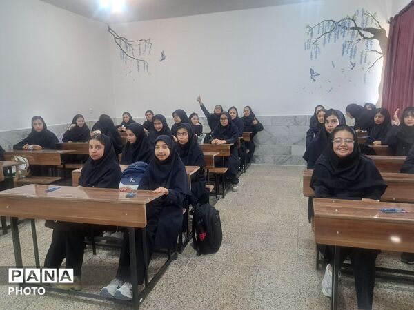 جشن جوانه‌ها در دبیرستان علی افشارنژاد