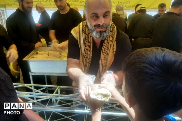 برپایی موکب‌های اسکان و پذیرایی از زائران تشییع رهبر شهید در رباط‌کریم