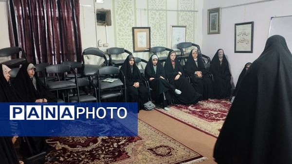 تجلیل از دبیر و اعضای قرارگاه طرح میدان ۱۴صفر۳