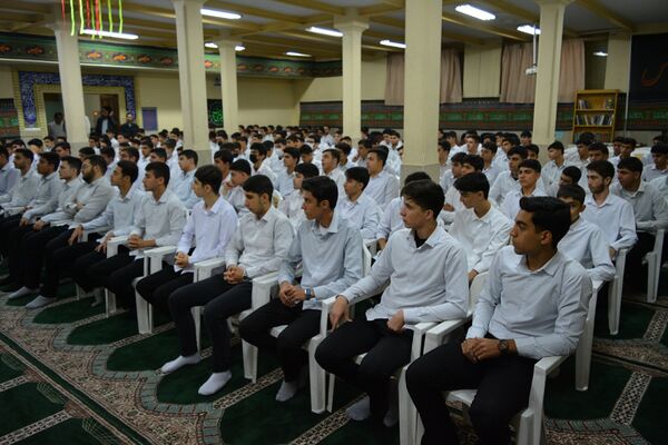 زنگ پژوهش در بهارستان‌دو