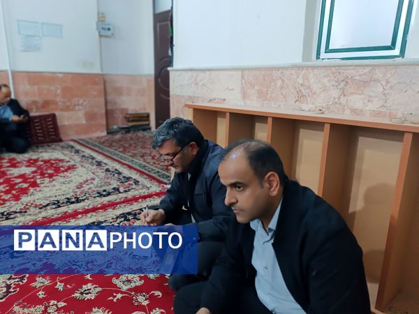 نشست فرماندار با اصناف و بازاریان گناباد 