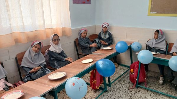 جشن آب‌‌ در‌ دبستان‌ شهید‌ دیالمه‌