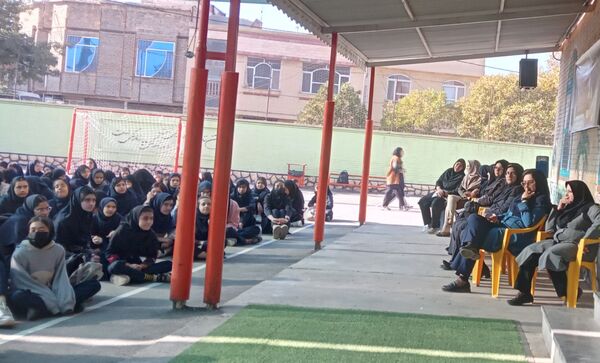 جشن  روز دانش آموز در دبیرستان دخترانه وکیلی 3(یغمای نیشابوری)