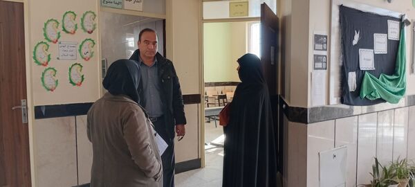 بازدید مسئولین آموزش و پرورش خلیل آباد از حوزه امتحانی دبیرستان مادرمهربان نقاب
