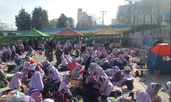 برگزاری اردوی درون مدرسه‌ای و جشنواره غذا در دبستان شاهد تحقیقی ناحیه ۶