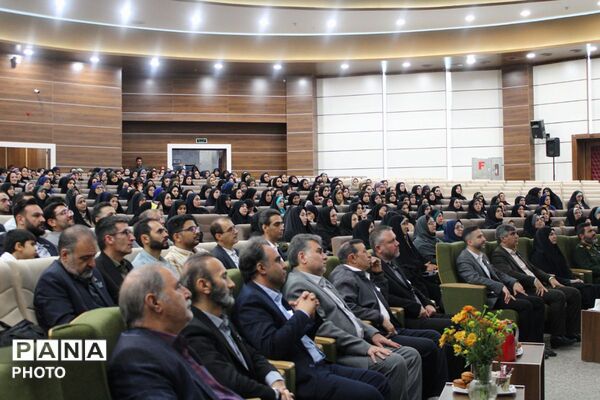 مراسم بزرگداشت مقام معلم در پردیس
