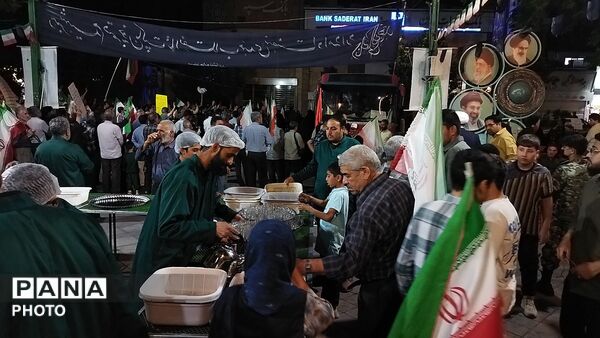 چایخانه فاطمه الزهرا در هشتاد و نهمین شب از اجتماعات مردمی 