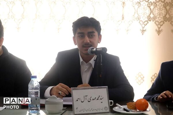 نخستین جلسه هماهنگی نمایندگان دوره دوازدهم و سیزدهم مجلس دانش‌آموزی و اعضای شورای دانش‌آموزی استان آذربایجان شرقی 