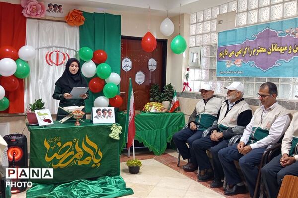 چهارشنبه رضوی در دبیرستان شهید سردار سلیمانی با حضور خادمان امام رضا (ع)