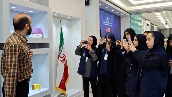 بازدید خبرنگاران‌پانا از نمایشگاه ستاد توسعه فناوری های نانو و میکرو