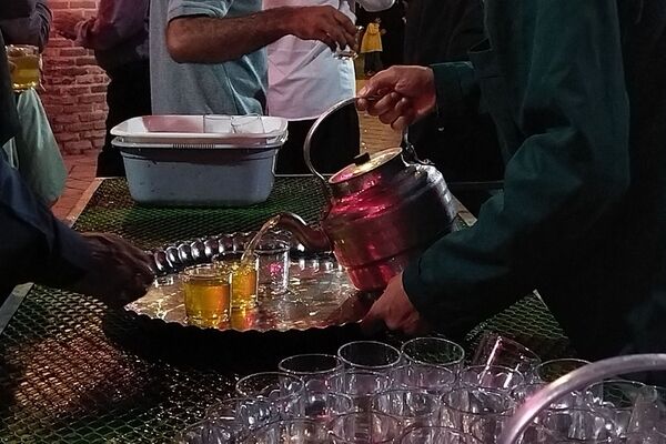 چایخانه حضرت زهرا(س)، میزبان عاشقان در شب‌های انتظار و شهادت