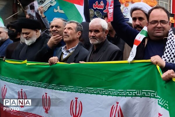 تجدید پیمان مردم ولایتمدار بهارستانی با سومین رهبر انقلاب در روز قدس