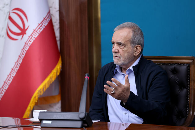 اصلاح نظام اداری و مدیریتی‌ ‌ضرورتی اجتناب‌ناپذیر است/ ‌بیش از هر زمان دیگری به نگاه، تفکر و روحیه بسیجی و جهادی ‌نیازمندیم
