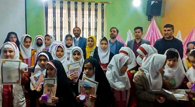 تجلیل از حافظان جزء ۳۰ قرآن و مربیان قرآنی در کوهدشت