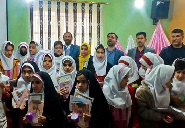 تجلیل از حافظان جزء ۳۰ قرآن و مربیان قرآنی در کوهدشت