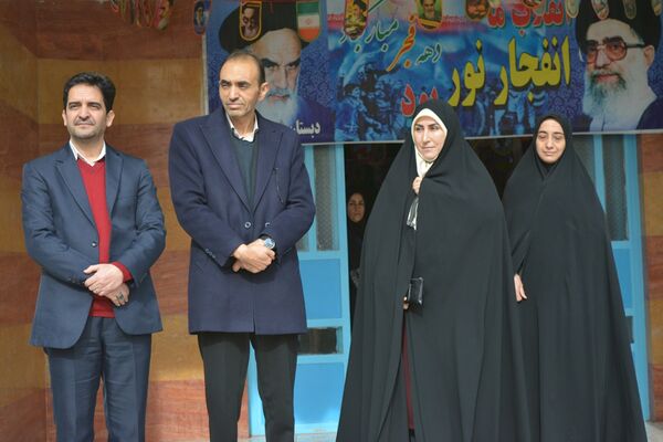 افتتاحیه طرح  «ایرانمون» در مدرسه شهدای گمنام بهارستان‌دو