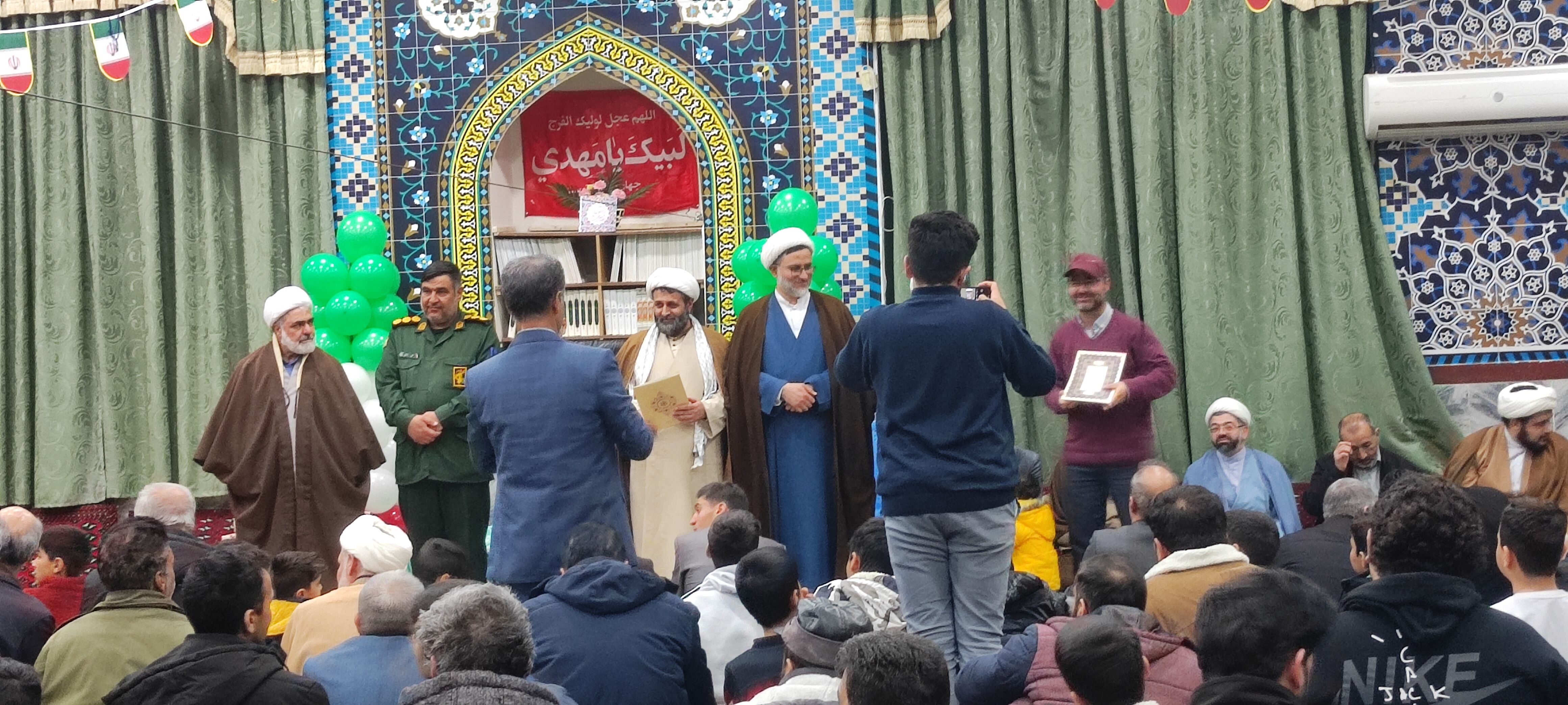 مراسم جشن انقلاب اسلامی در مسجد مسلم بن عقیل شهرستان شیروان
