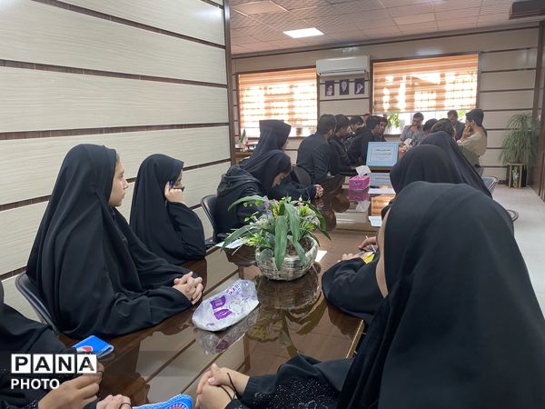 دومین جلسه مشورتی شورای دانش‌آموزی شهرستان با حضور مدیر آموزش و پرورش باخرز