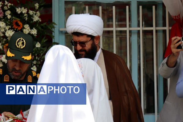 صبح مهر با کیف‌های رنگی و رؤیاهای روشن؛ مدرسه دوباره جان گرفت