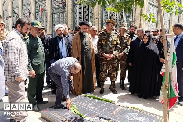 خرمشهرِ خدمت» در شهریار؛ مسئولان با لاله‌های گلزار پیمان بستند