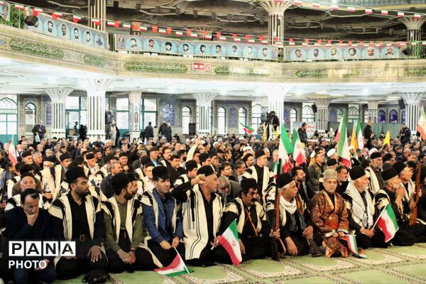 ‌حضور قوم بختیاری در تشییع شهید سجاد نادری