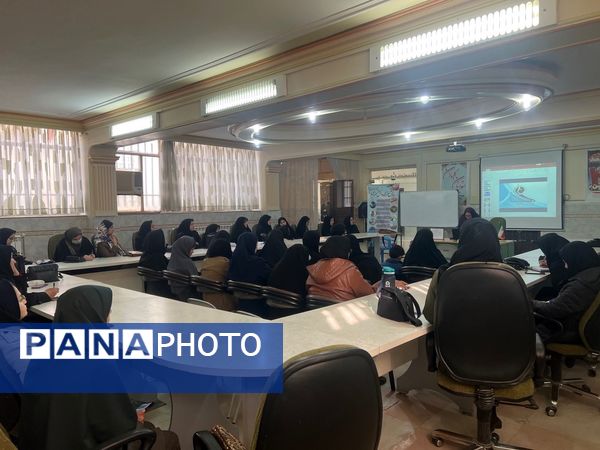 کارگاه توانمند‌سازی رابطین پژوهشی مدارس شهرستان بجنورد