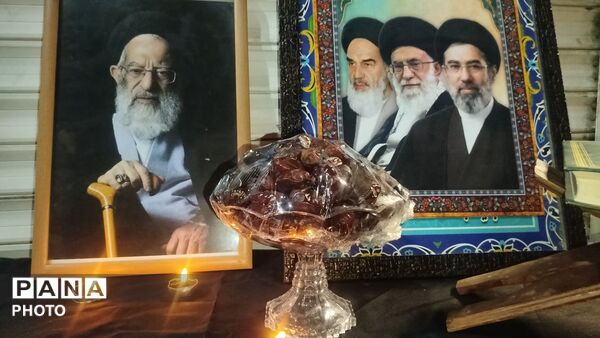 چایخانه حوزه علمیه  گلشن در دویست و هشتمین شب از اجتماعات مردمی نیشابور 