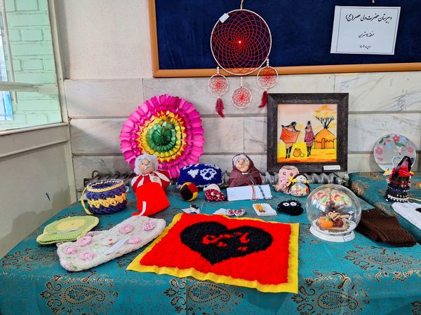 شکوفایی هنر نسل فردا در دبیرستان حضرت ولی عصر (عج)