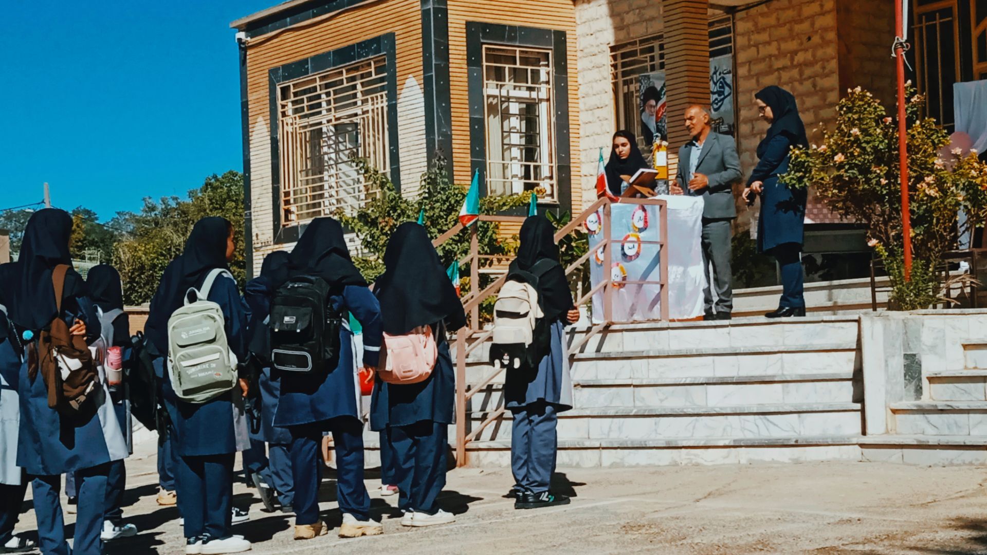 جشن جوانه‌ هادر دبیرستان سمیه اشترینان