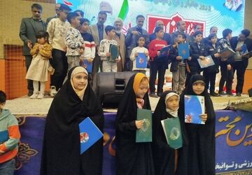برگزاری جشن ممتازین دانش آموزان برتر شاهد و طرح پراکنده نواحی اصفهان