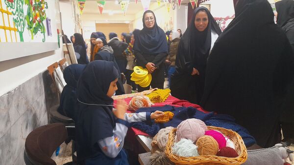 برگزار مراسم هفته ماها  در دبستان شهدای فرهنگی 