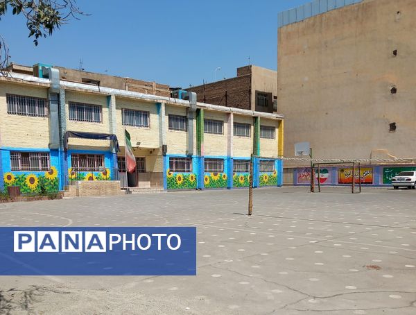 نوسازی و انجام اقدامات پروژه مهر در استقبال از بازگشایی مدارس در مدرسه عطیه شهرستان ملارد