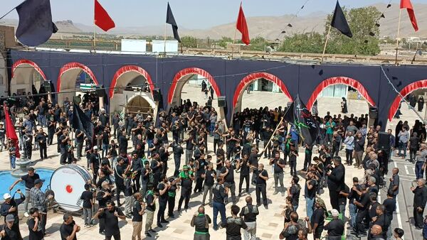 اقامه عزا و نوحه خوانی در صحن آستان مقدس حضرت سلطانعلی(ع) 